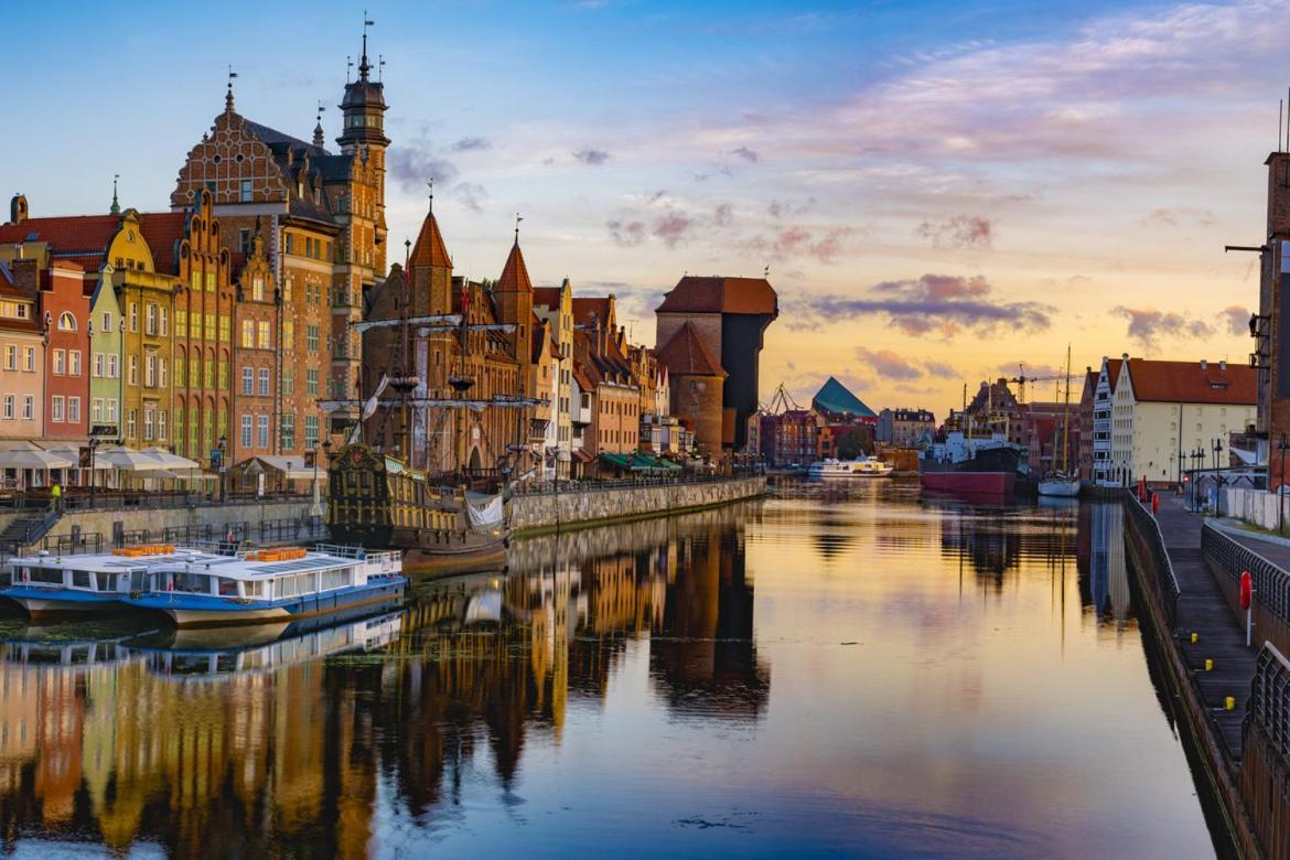 Swish Apartment -10 Min To Old Town Gdansk,Pkp & Shopping Mall Exterior photo